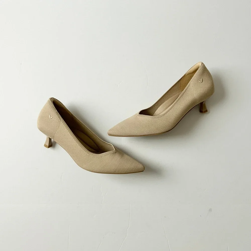 NEW Vivaia Scarlett Pointed Toe V-Cut Kitten Heel Pumps Almond EU 38.5 US 7.5